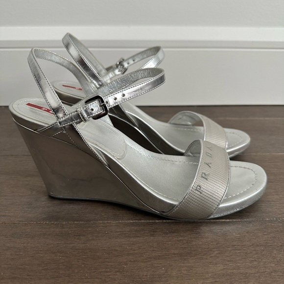 Prada wedged sandal size 40 - Picture 2 of 5